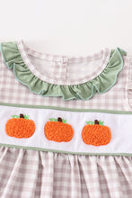 Load image into Gallery viewer, Green plaid french knot pumpkin girl set
