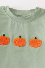 Load image into Gallery viewer, Green plaid french knot pumpkin boy set
