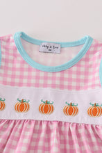 Load image into Gallery viewer, Pink plaid pumpkin embroidery baby set
