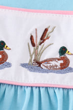 Load image into Gallery viewer, Blue duck embroidery girl set
