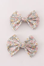 Load image into Gallery viewer, Pink floral print piggie hair bow
