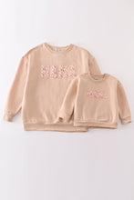 Load image into Gallery viewer, Khaki MAMA&amp;MINI applique fleece mom&amp;me sweatshirt
