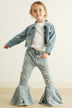 Load image into Gallery viewer, Blue pearl denim jeans
