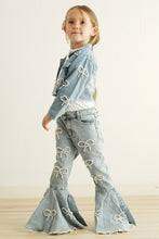 Load image into Gallery viewer, Blue pearl denim jeans
