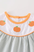 Load image into Gallery viewer, Premium Green pumpkin embroidery girl set
