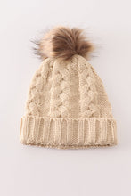 Load image into Gallery viewer, Beige pompom  cable beanie
