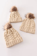 Load image into Gallery viewer, Beige pompom  cable beanie
