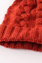 Load image into Gallery viewer, Caramel pompom  cable beanie
