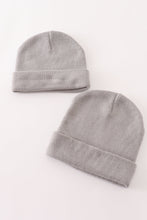 Load image into Gallery viewer, Grey ribbed basic knit beanie
