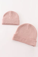 Load image into Gallery viewer, Pink ribbed basic knit beanie
