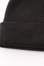 Load image into Gallery viewer, Black ribbed basic knit beanie
