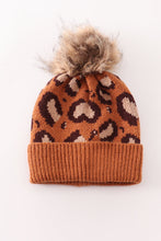 Load image into Gallery viewer, Brown pompom leopard cable beanie
