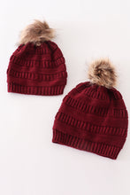 Load image into Gallery viewer, Burgundy pompom cable beanie
