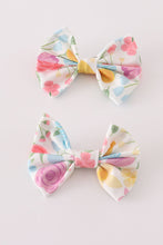 Load image into Gallery viewer, Floral print hair bow
