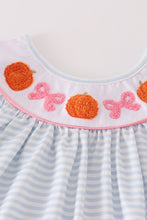 Load image into Gallery viewer, Blue stripe pumpkin french knot girl set
