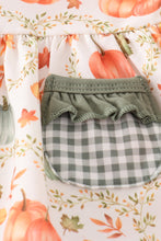 Load image into Gallery viewer, Green pumpkin ruffle baby set
