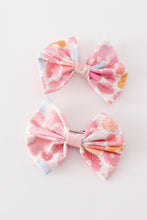 Load image into Gallery viewer, Pink character print piggie hair bow
