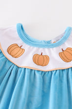 Load image into Gallery viewer, Blue velvet pumpkin embroidery girl set
