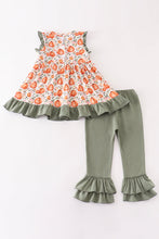 Load image into Gallery viewer, Green pumpkin ruffle girl set
