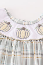 Load image into Gallery viewer, Pumpkin french knot plaid girl set
