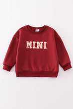 Load image into Gallery viewer, Maroon MAMA&amp;MINI applique fleece mom&amp;me sweatshirt
