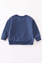 Load image into Gallery viewer, Navy MAMA&amp;MINI applique fleece mom&amp;me sweatshirt
