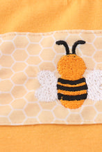 Load image into Gallery viewer, Yellow bee embroidery boy bubble
