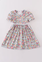 Load image into Gallery viewer, Green daisy print mom&amp;me dress
