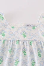 Load image into Gallery viewer, Green leaves bow print mom&amp;me dress
