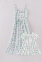 Load image into Gallery viewer, Green leaves bow print mom&amp;me dress
